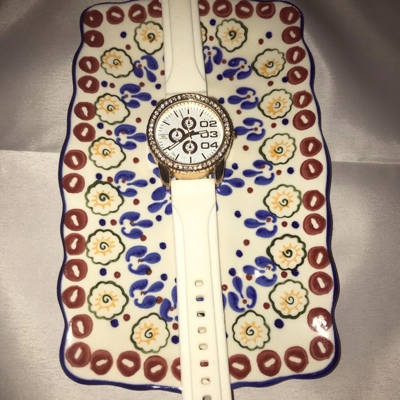 Geneva Collection Watch - Picture 3 of 3